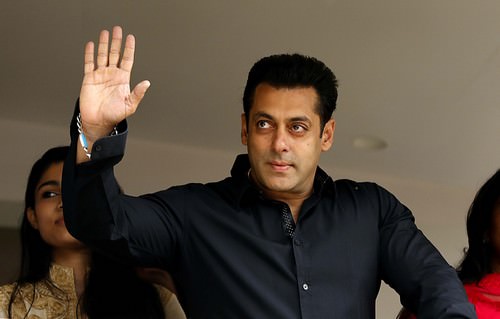 Salman-Khan-Most-Handsome-Man-2017