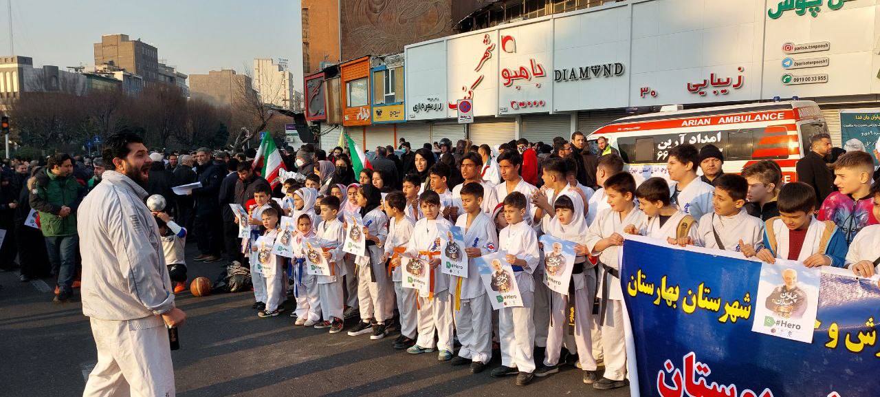 حضور گسترده جامعه ورزش و جوانان استان تهران در همایش بزرگ ورزشی