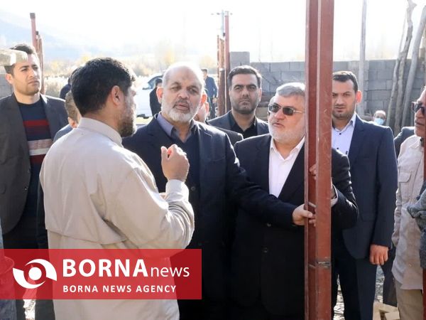 بازدید وزیر کشور از روند بازسازی مناطق زلزله زده خوی 