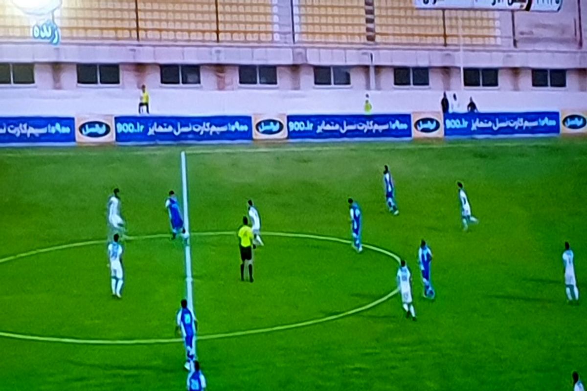 نیمه اول بازی تیم های شمس آذر و ملوان انزلی بدون گل پایان یافت
