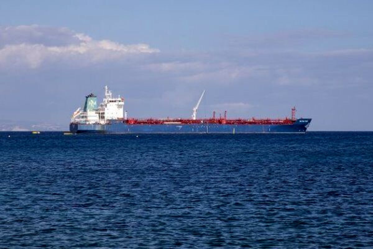 ایران دو نفتکش یونانی را در آب‌های خلیج فارس توقیف کرد