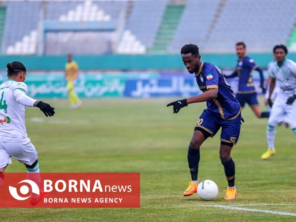 دیدار تیم های فوتبال آلومینیوم - گل گهر