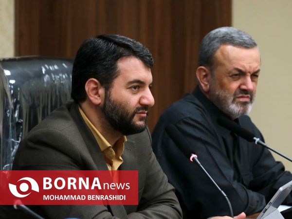 نشست دبیر شورایعالی مناطق آزاد با فعالان فرهنگی و اقتصادی اروند