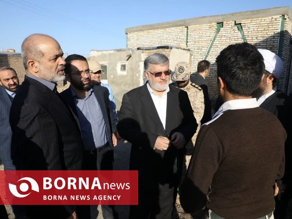 بازدید وزیر کشور از روند بازسازی مناطق زلزله زده خوی 