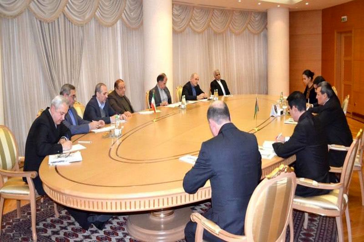صفری با وزیر خارجه ترکمنستان دیدار کرد/همکاری‌ها در زمینه انرژی محور مذاکرات طرفین