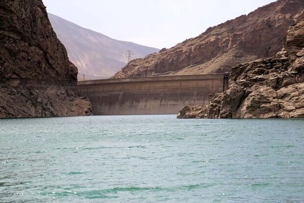تنها 2 درصد از منابع آب کشور در استان تهران وجود دارد 