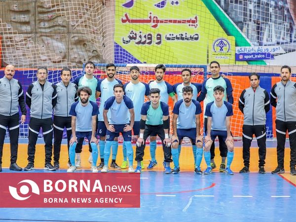 دیدار تیم های فوتسال آلومینیوم - کارآوران صنعت