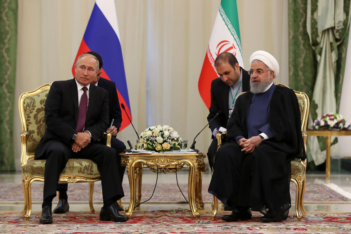 روابط بانکی و مناسبات کارگزاری ایران و روسیه باید گسترش یابد/ پوتین: روسیه مشغول رایزنی با طرف‌های برجام برای توسعه روابط اقتصادی با ایران است