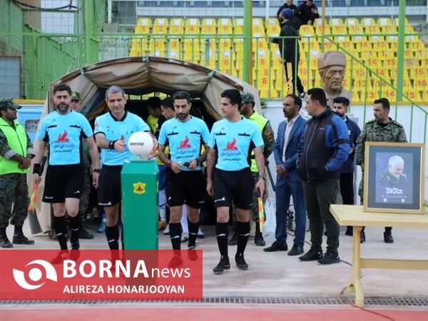 دیدار تیم های فوتبال صنعت نفت  - گل گهر