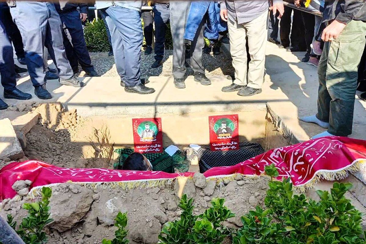خاکسپاری شهدای امنیت و مرزبانی در مشهد 
