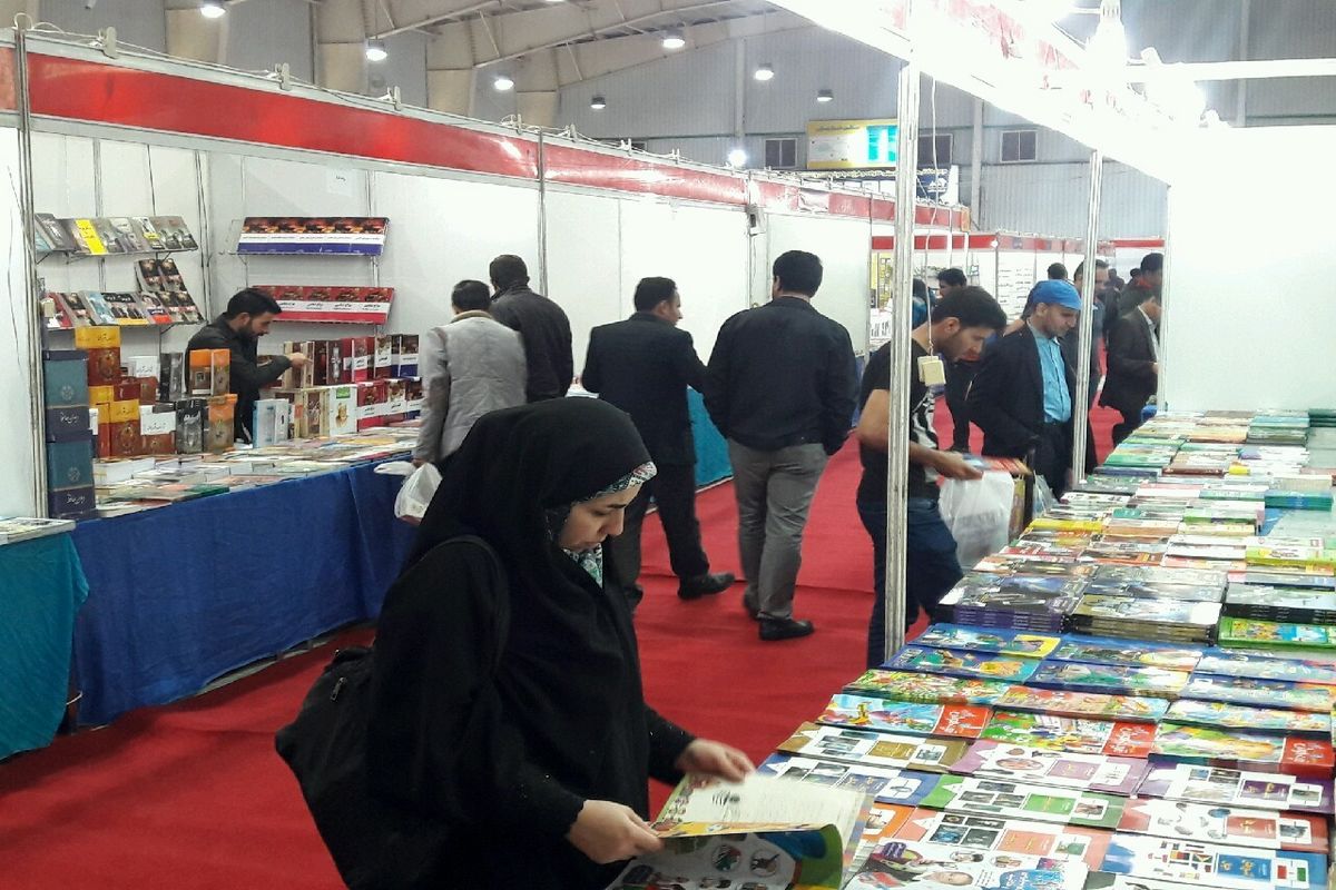 پوستر سی‌وسومین دوره نمایشگاه کتاب تهران منتشر شد