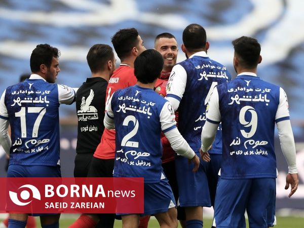 دیدار تیم های استقلال تهران -تراکتور تبریز