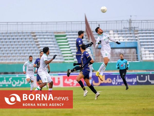 دیدار تیم های فوتبال آلومینیوم - گل گهر