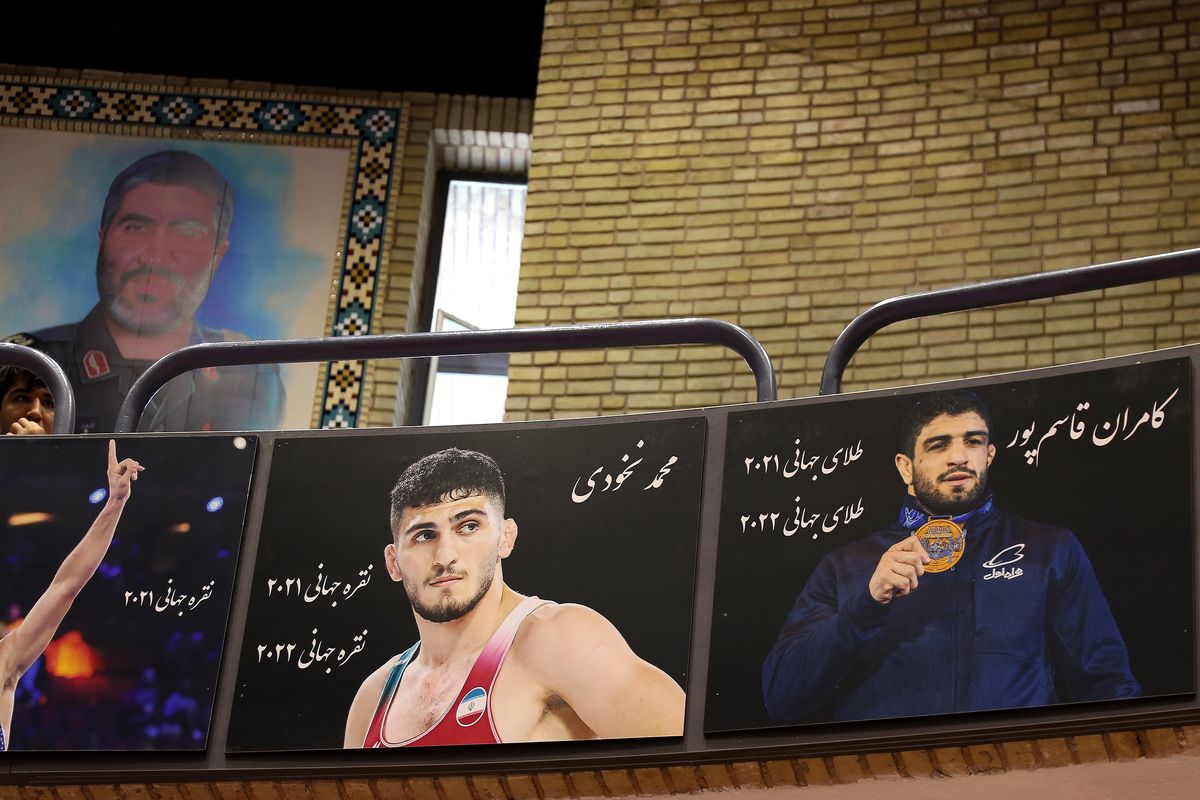 نصب تصاویر 3  مدال آور جدید در خانه کشتی شهید هادی
