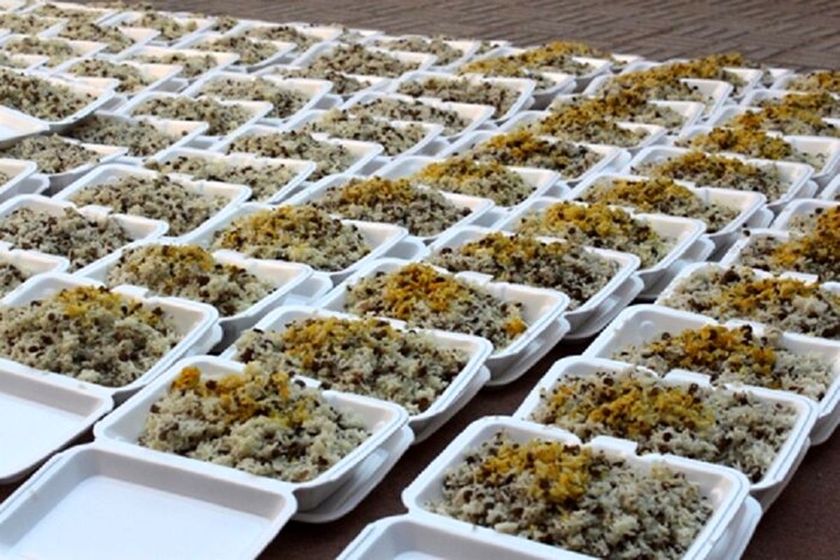 اطعام علوی در عید غدیر با پخت ۵ هزار پرس غذای گرم در آبیک 