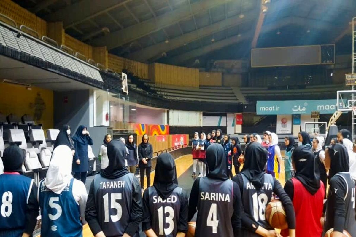 حضور سخنگوی کمیسیون بهداشت مجلس در فدراسیون بسکتبال و تمرینات تیم استعدادهای زیر 16 سال دختران