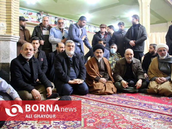 بازدید وزیر کشور از مناطق زلزله‌زده خوی