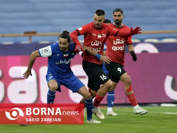 دیدار تیم های استقلال تهران -تراکتور تبریز