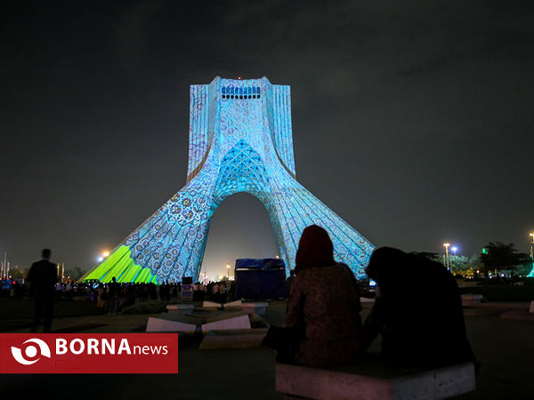 کنسرت نور ایران در برج آزادی